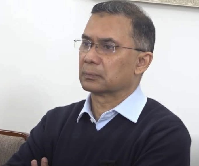 তারেক রহমানের চোখে-মুখে নিঃশব্দ শোক