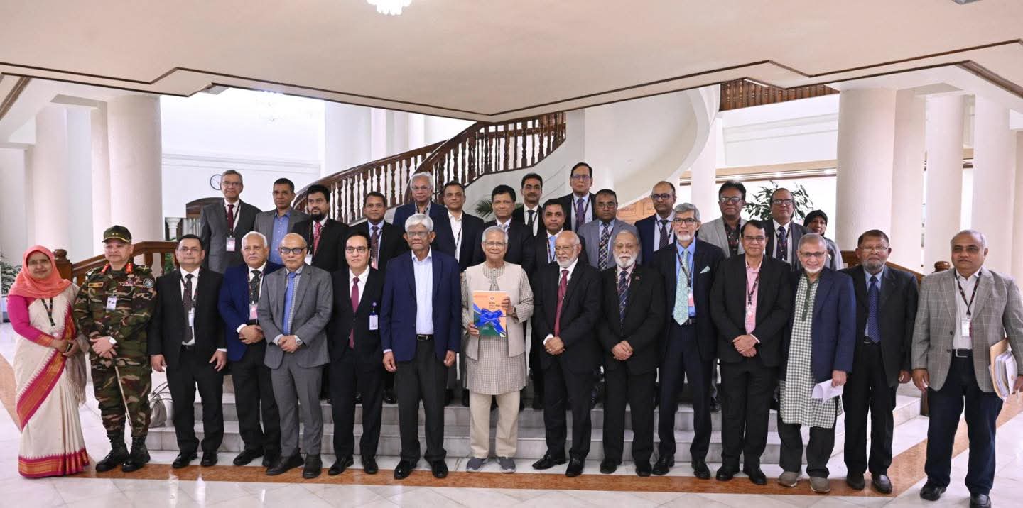 নবম জাতীয় বেতন কমিশনের প্রতিবেদন পেশ