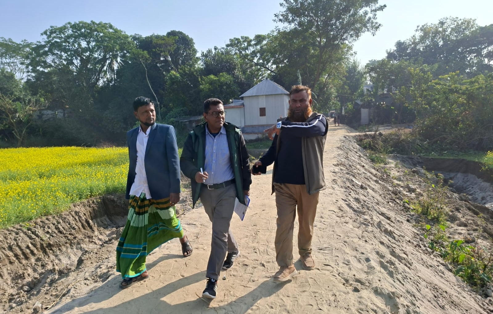 কাবিখা-কাবিটা ও টিআর প্রকল্পে বদলে যাচ্ছে চরদিঘলদী ইউনিয়ন: গ্রামীণ অবকাঠামো উন্নয়নে নতুন দৃষ্টান্ত