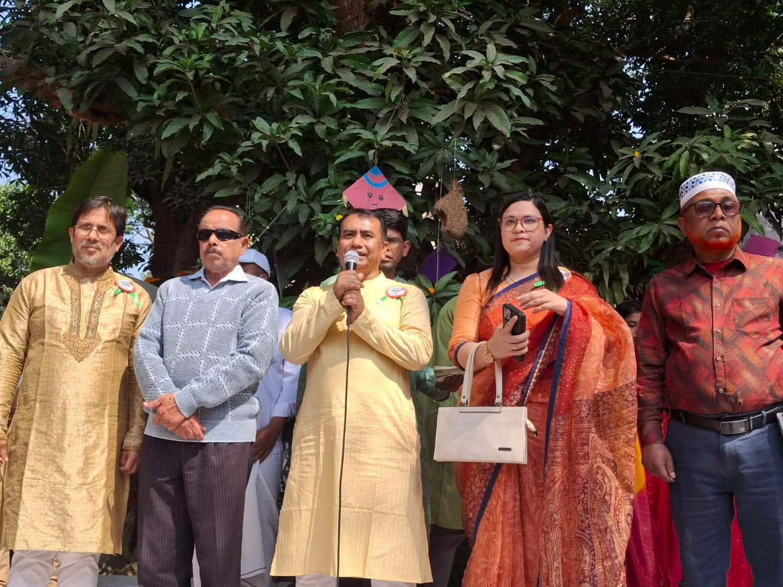 শিবপুর সরকারি শহীদ আসাদ কলেজে বসন্তবরণ উৎসব পালন।