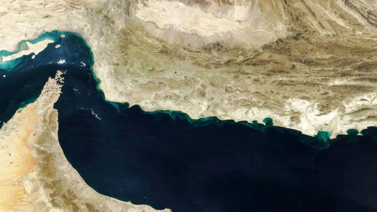 হরমুজ প্রণালী পুনরায় চালুতে ন্যাটোর সহায়তা প্রশ্নে শীতল প্রতিক্রিয়া পশ্চিমের