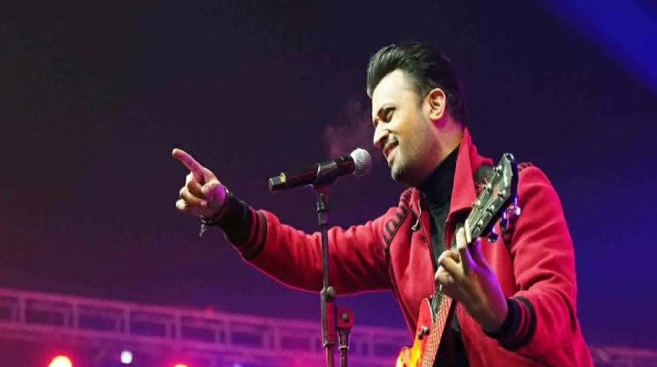 ঢাকায় আসছেন আতিফ আসলাম, শুরু হয়েছে টিকিট বিক্রি