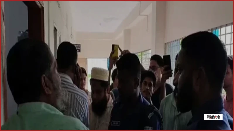 শরীয়তপুরে শিক্ষা কর্মকর্তাকে কুড়াল দিয়ে কুপিয়ে হত্যাচেষ্টা, শিক্ষক আটক