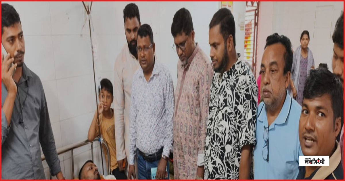 আহত সাংবাদিককে দেখতে হাসপাতালে বরিশাল সাংবাদিক নির্যাতন প্রতিরোধ কমিটি