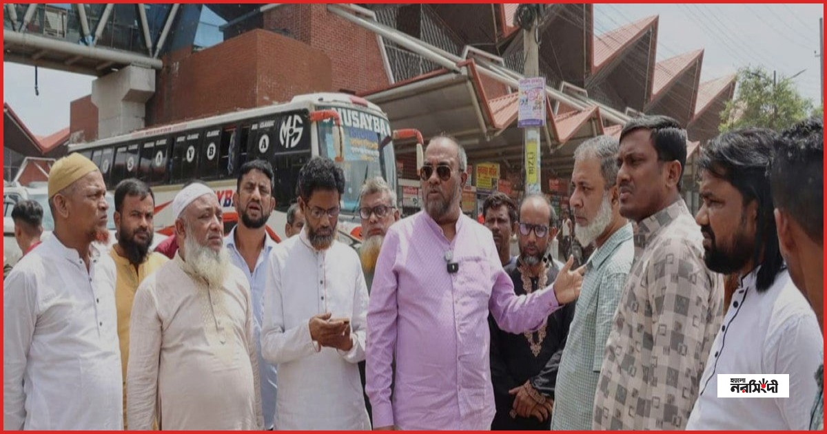 কদমতলী বাস টার্মিনাল সড়ক দ্রুত সংস্কারের তাগিদ সিসিক প্রশাসকের