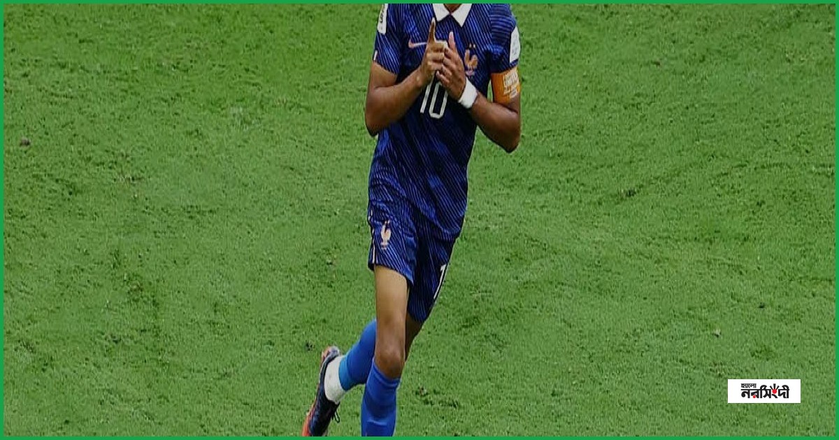 টানা দুইবার গোল্ডেন বুট জিতে এমবাপ্পের অনন্য বিশ্বরেকর্ড