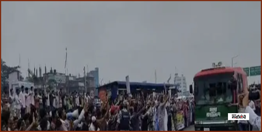 বরিশালে প্রধানমন্ত্রীর আগমন: ৪০ কিলোমিটার দীর্ঘ মানবপ্রাচীরে বর্ণিল অভ্যর্থনা