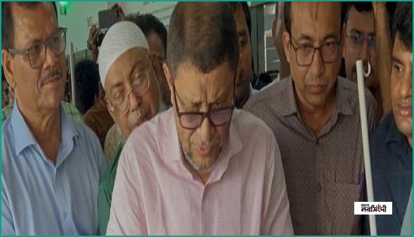 সাতক্ষীরায় হাসপাতাল পরিদর্শনে স্বাস্থ্যমন্ত্রী, দায়িত্বে অবহেলায় ৩ জন বরখাস্ত