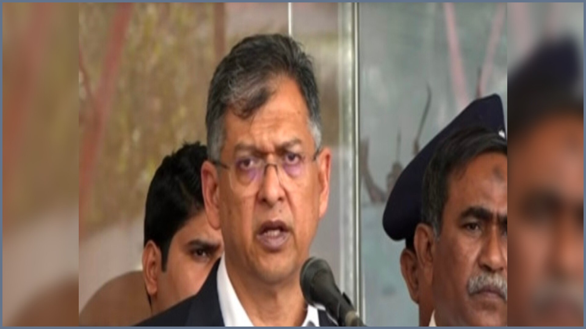 অবৈধ অস্ত্র উদ্ধারে বিশেষ ইউনিট, তথ্য দিলে ২ লাখ টাকা পুরস্কার