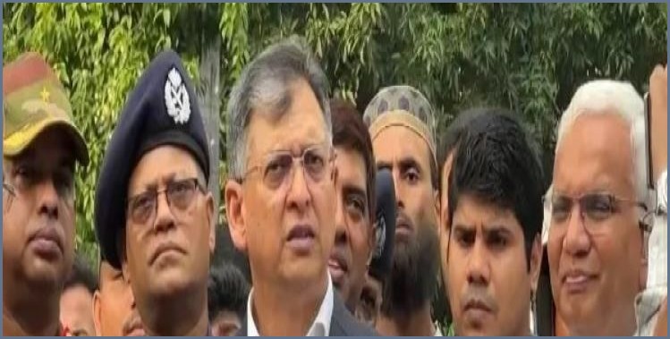 চাঁদাবাজ ও তাদের সহায়তাকারী পুলিশ সদস্যদের তালিকা করছে সরকার