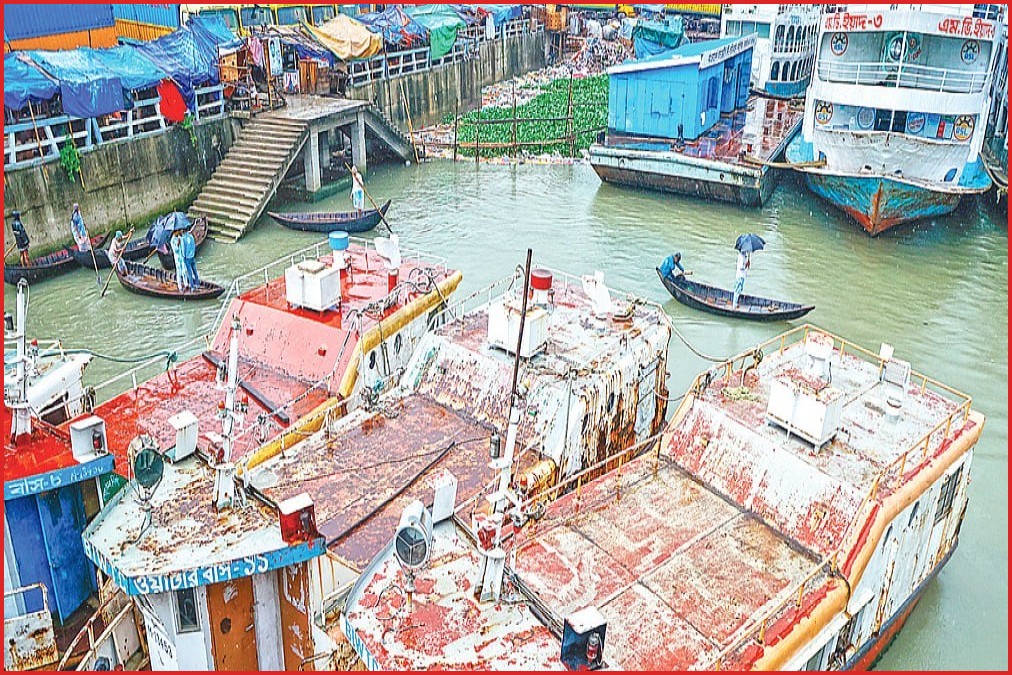 ঢাকার বৃত্তাকার নৌপথে ১২২ কোটি টাকা গচ্চা, ফের চালুর উদ্যোগ