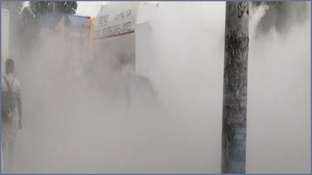 নাটোরের মহাসড়কে নাইট্রোজেনবাহী ট্রাকে বিস্ফোরণ, আতঙ্ক