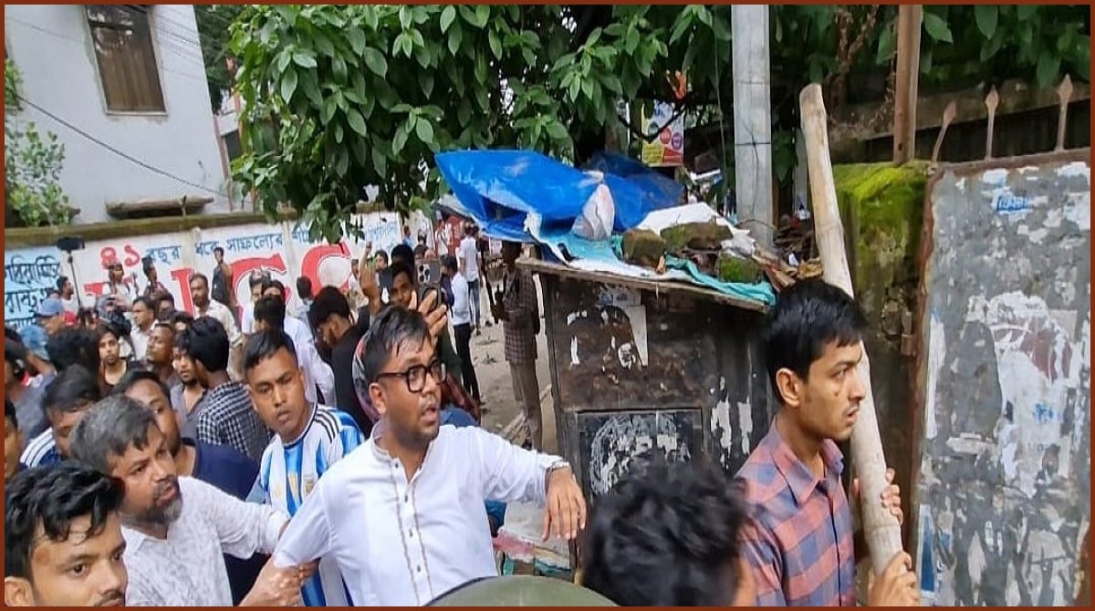 বকশীবাজারে আলিয়া মাদ্রাসা দখল: সংঘর্ষের পর হল নিয়ন্ত্রণে ছাত্রদল