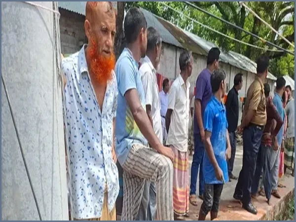 বগুড়ায় রেল কর্মকর্তাদের ওপর হামলা, সোনাতলা স্টেশন বন্ধ ঘোষণা