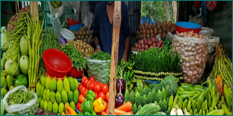 রাজধানীর বাজারে সবজির আকাশছোঁয়া দাম, বিপাকে নিম্ন ও মধ্যবিত্ত