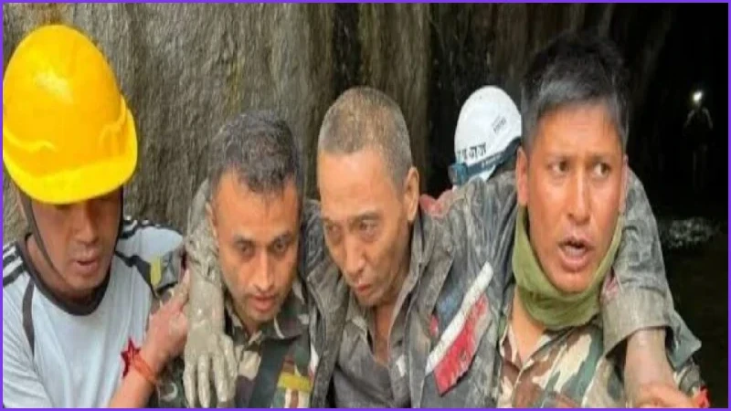 নেপালের জলবিদ্যুৎ টানেল থেকে ১০ দিন পর চীনা নাগরিক জীবিত উদ্ধার