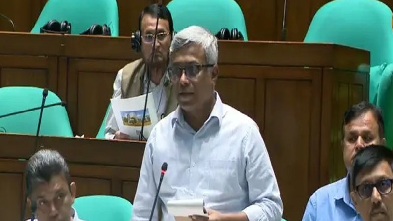 লোডশেডিং ও বিদ্যুৎ সংকটের জন্য দেশবাসীর কাছে ক্ষমা চাইলেন প্রতিমন্ত্রী