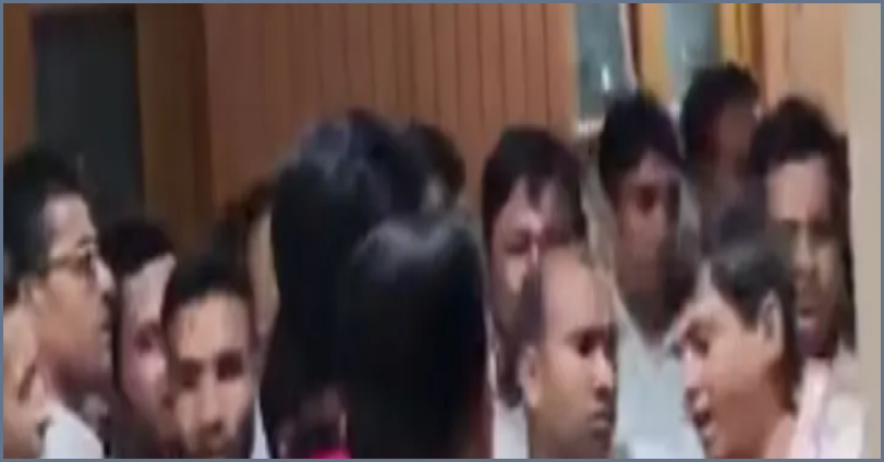 সুপ্রিম কোর্টে বিএনপিপন্থী আইনজীবীদের সংঘর্ষ, আহত ৩