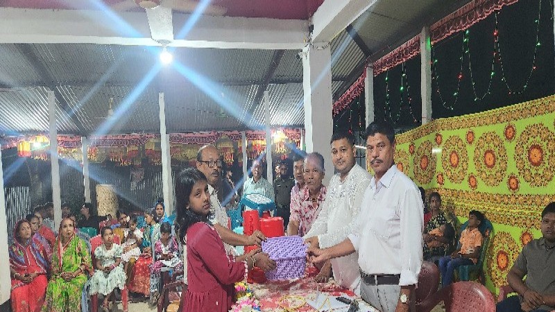 ঝিনাইগাতীতে শারদীয় দুর্গোৎসবের আরতি প্রতিযোগিতা ও পুরস্কার বিতরণ