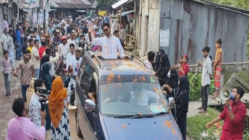লালমোহনে ইউপি নির্বাচন: নিজাম উদ্দিনের শোভাযাত্রা ও সমাবেশ